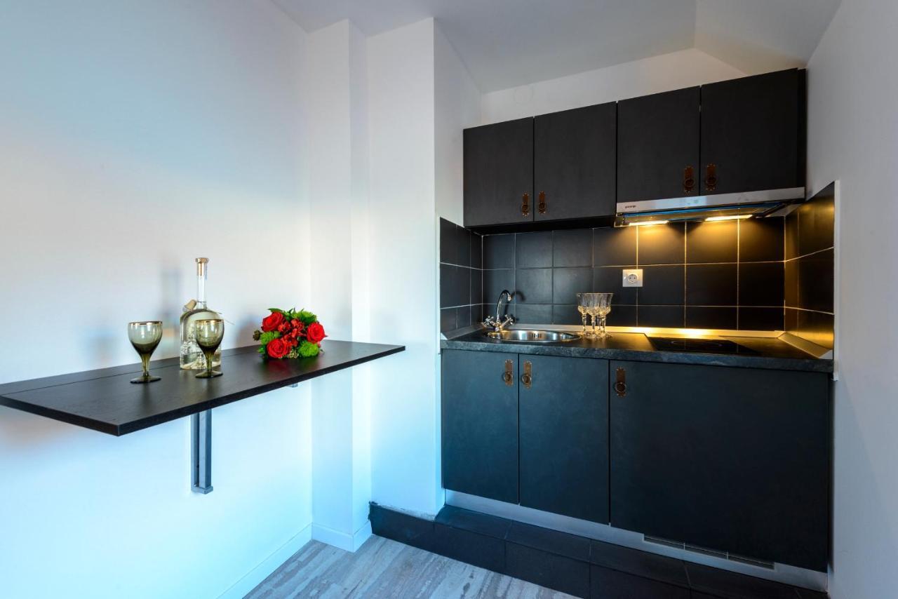 Studio Apartments La Boheme Дубровник Екстериор снимка